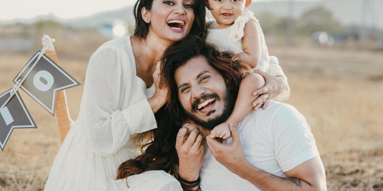 ദി ക്രീയേറ്റീവ് വൈറൽ കപ്പിൾസ്