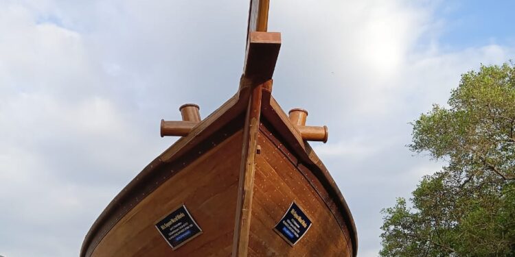 യാനങ്ങൾ കഥ പറഞ്ഞ തീരങ്ങൾ..