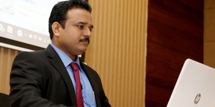 2025-ൽ ബിസിനസ് ഉടമകൾക്ക് അത്യന്താപേക്ഷിതമായ 10 AI & ഡിജിറ്റൽ മാർക്കറ്റിംഗ് ടൂളുകൾ